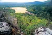 Los humedales de carcter permanente o temporal se convierten en hbitats de importancia para la conservacin de la fauna silvestre, en especial para las aves de ambientes acuticos. San Jos del Guaviare, Amazonia de transicin.
