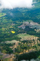 La inundacin de terrenos y la salinizacin de los suelos en las llanuras deltaicas son algunos de los impactos causados por el ascenso del nivel del mar.