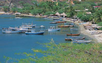 La mayor parte de la población actual de las bahías de la Sierra Nevada de Santa Marta vive del turismo y de la pesca.