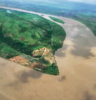 Al llegar a su desembocadura en Bocas de Ceniza, el ro alcanza dimensiones espectaculares.