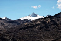 La Sierra Nevada de Santa Marta, con 5.775 m, es la máxima elevación de Colombia y el macizo montañoso costero más alto del mundo.