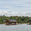 <strong>Balsas con dragas motorizadas para la extracción de oro en el río Inírida, departamento del Guainía.</strong>Fotografía: Archivo iM Editores