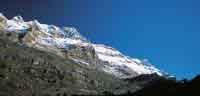 Las masas glaciares de la Sierra Nevada del Cocuy conservan una buena superficie en los escarpados picos de San Pabln.